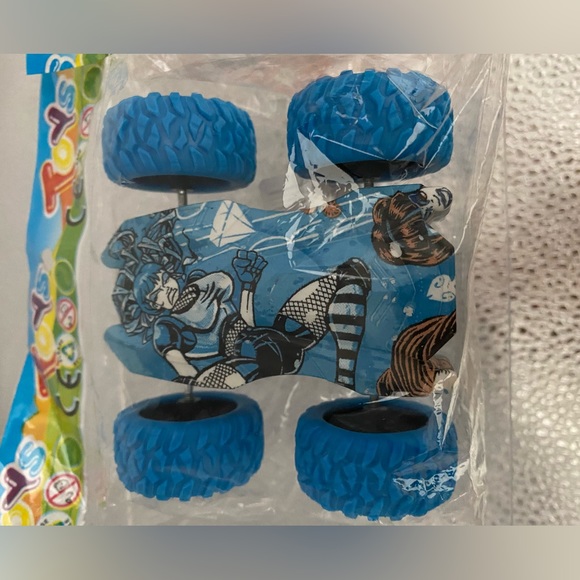 2 Action Cars- High Speed - Picture 2 of 7